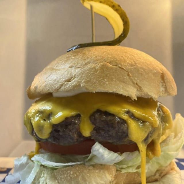 Cheese Burger.